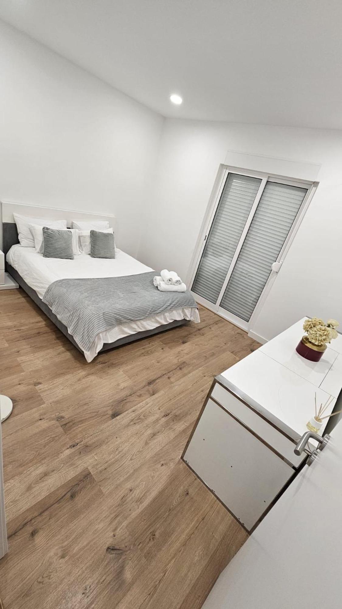 Apartamento T3 Em Lisboa/ Келуш Экстерьер фото
