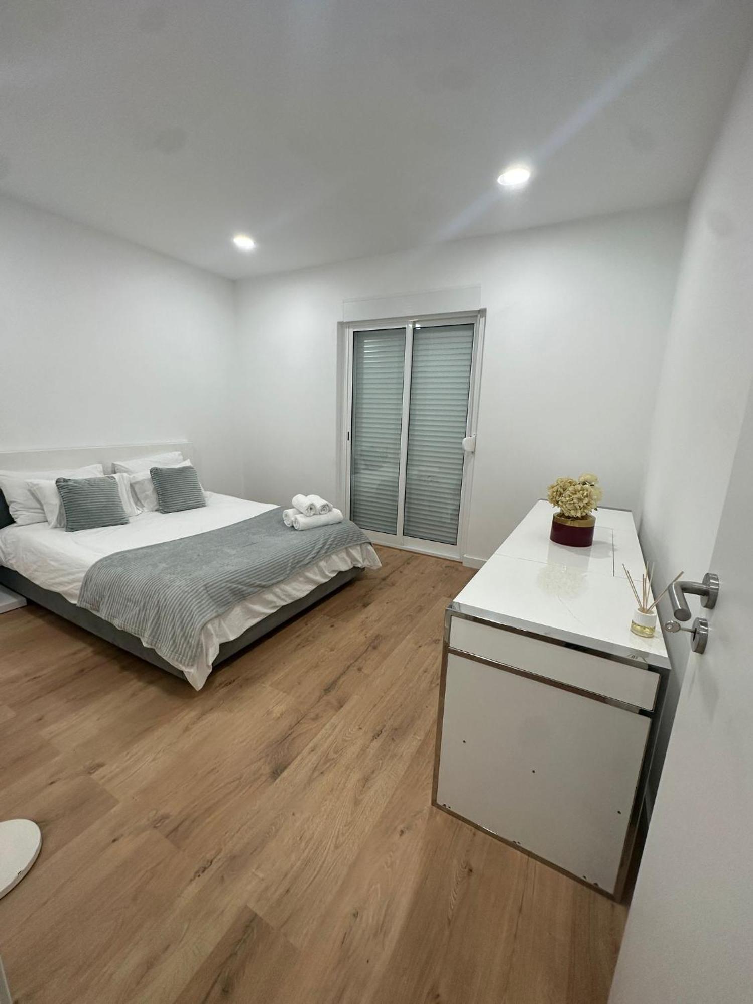Apartamento T3 Em Lisboa/ Келуш Экстерьер фото